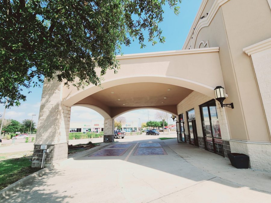 Lewisville, TX Shopping Center After Power Wash & Paint Preview Image 2