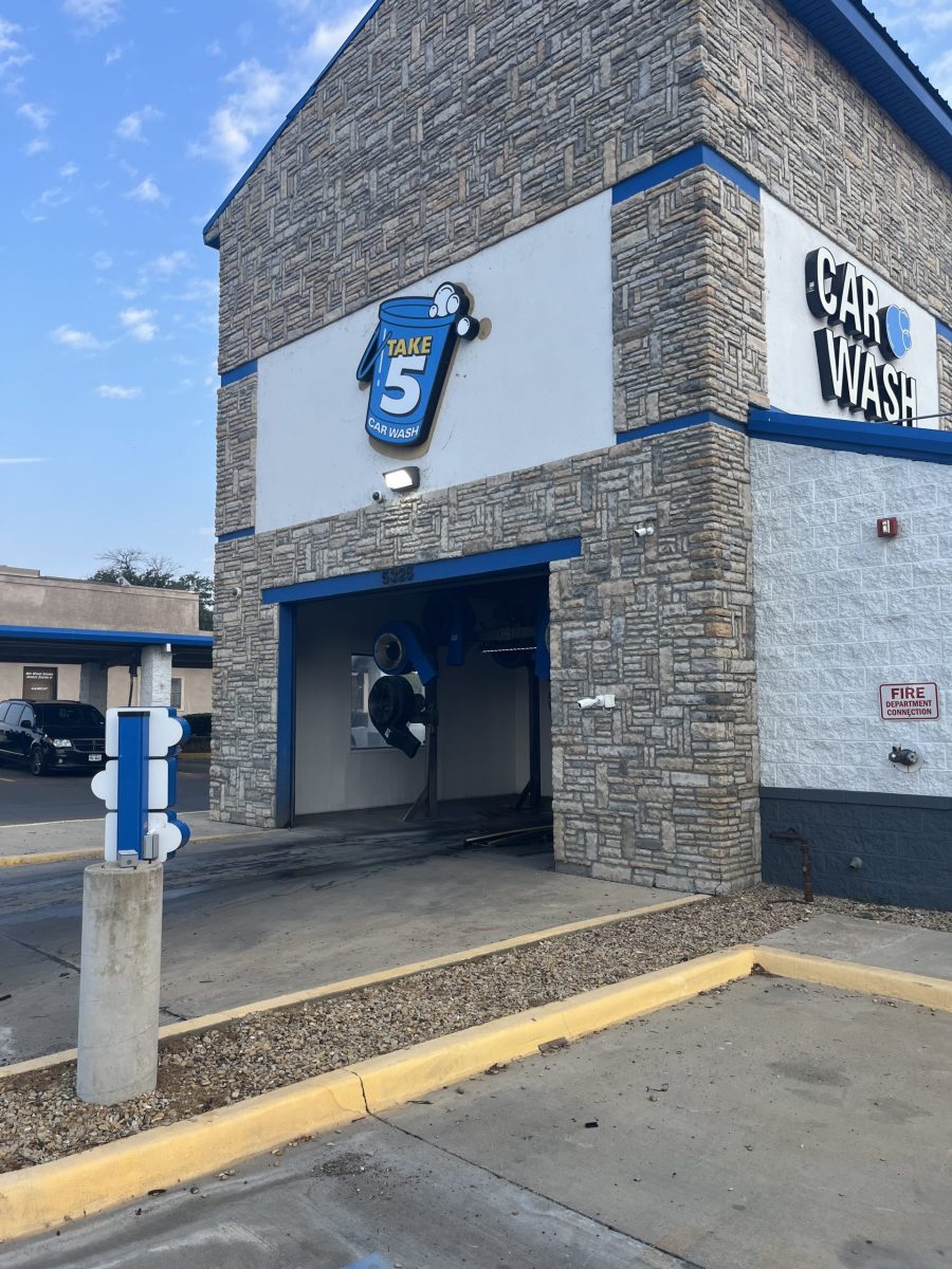 before exterior painting around sign Preview Image 3