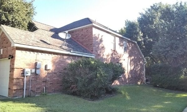 Side of Home Before exterior Painting Preview Image 6