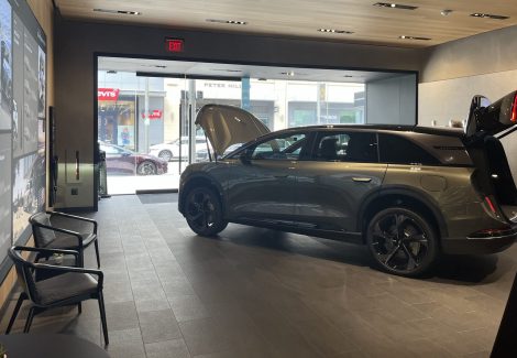 Showroom Baseboards & Doors Painting