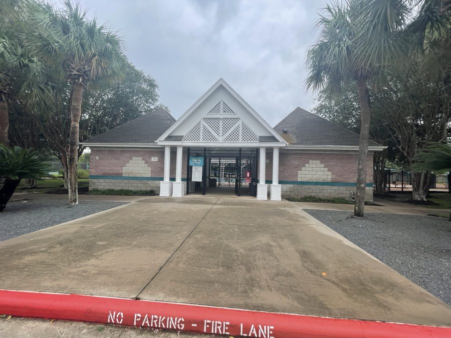 new territory pool house exterior paint it pink Preview Image 6