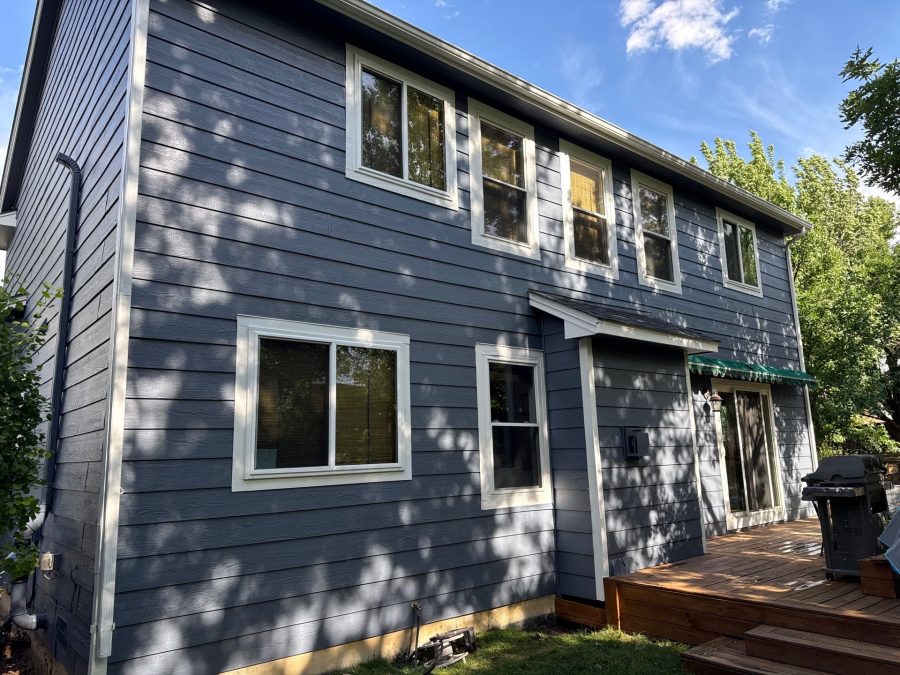 house with blue painted siding Preview Image 1