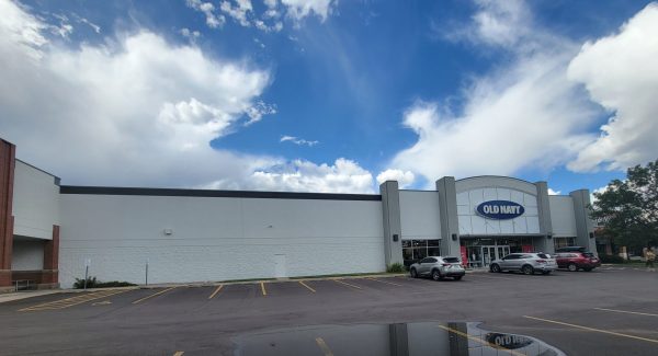 Old Navy retail painting