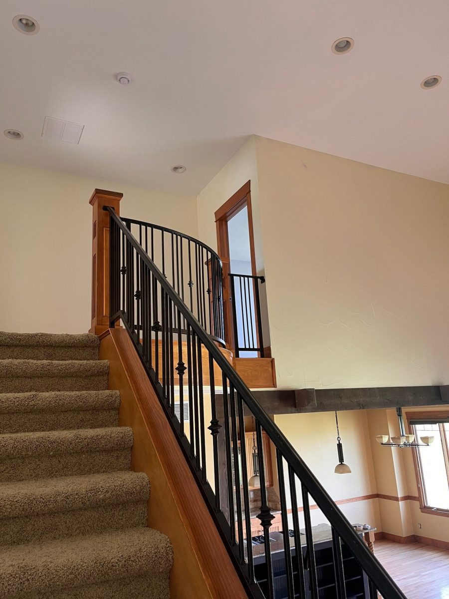 home interior with painted walls and stained beams Preview Image 14