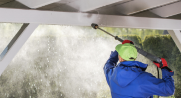 4 Benefits of Professional Power Washing Services