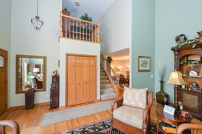 living room in fox valley, blue and white colors Preview Image 8