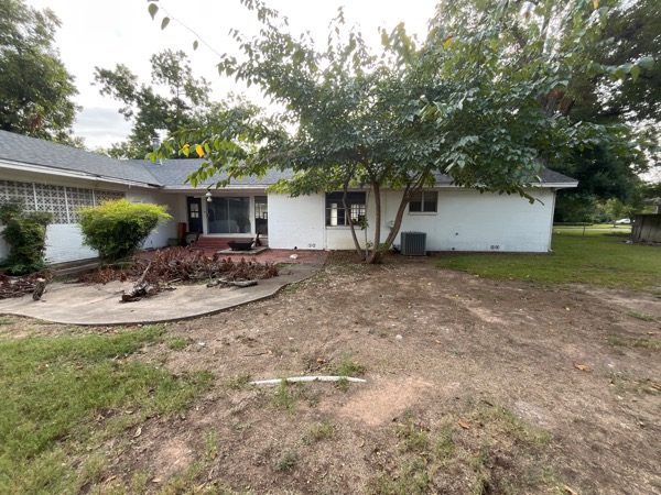 before Georgetown, TX House Painting Preview Image 6