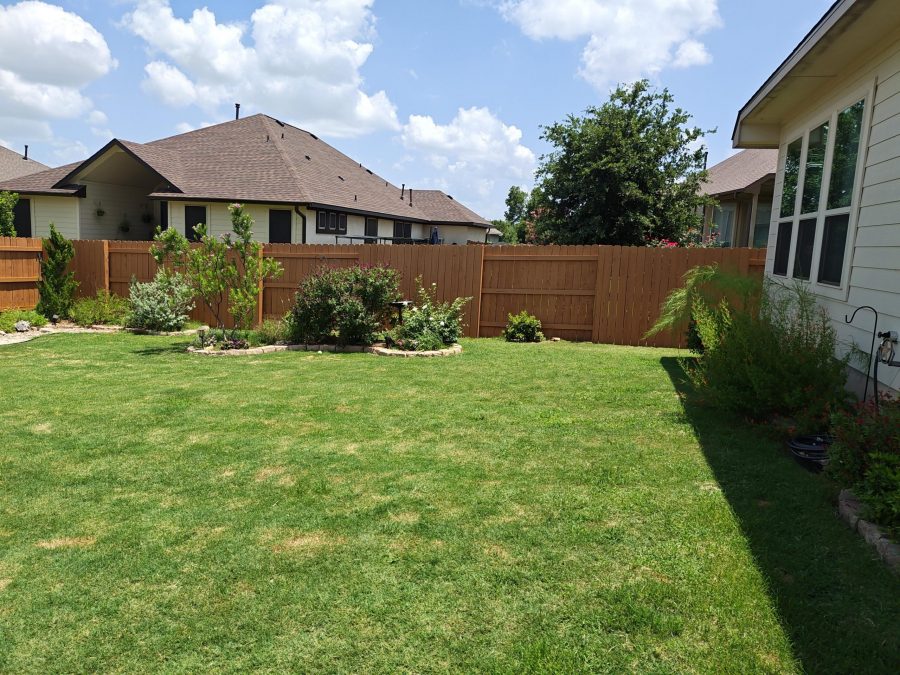 Professional Fence Staining in Georgetown, TX Preview Image 2