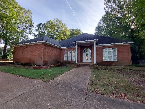 brick house painting in olive branch, tn Preview Image 1