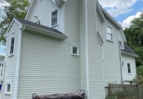 Historic home in Glen Ellyn, IL Side