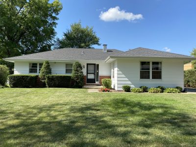 White house in Glen Ellyn