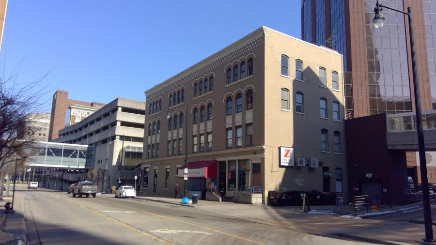 Z's Restaurant before painting by CertaPro Painters of Grand Rapids, MI Preview Image 1