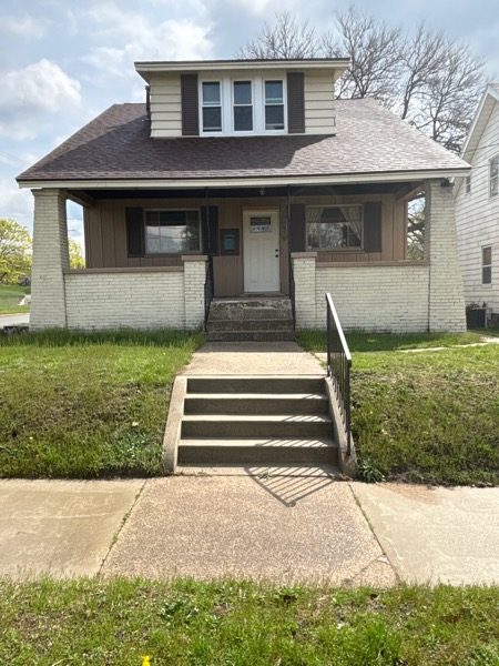 Front of house before Preview Image 1