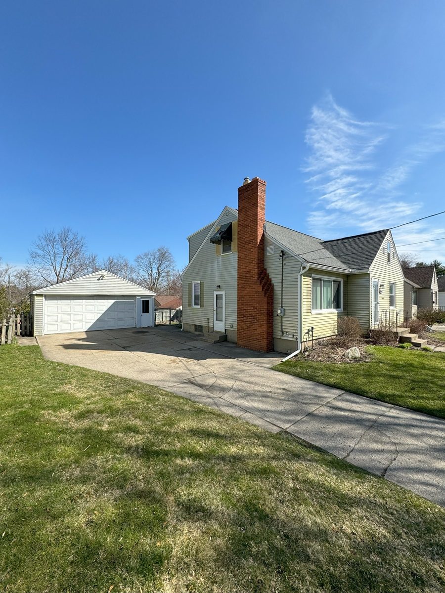 Exterior before painting Preview Image 2