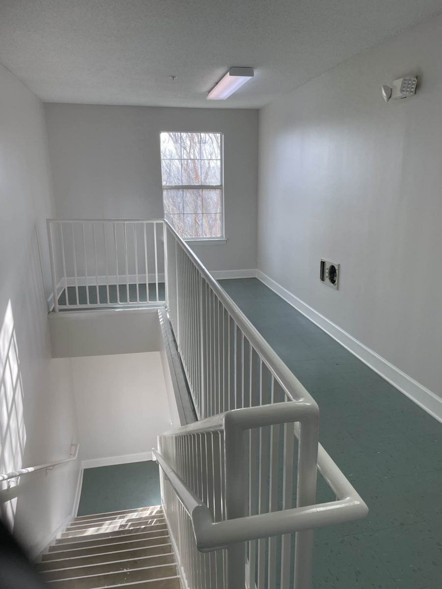 Stairwell Assisted Living Facility Interior Painting Preview Image 5