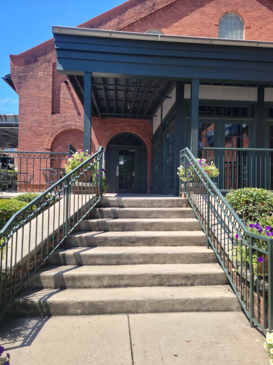 Exterior Commercial Painting - Wine Store Preview Image 2