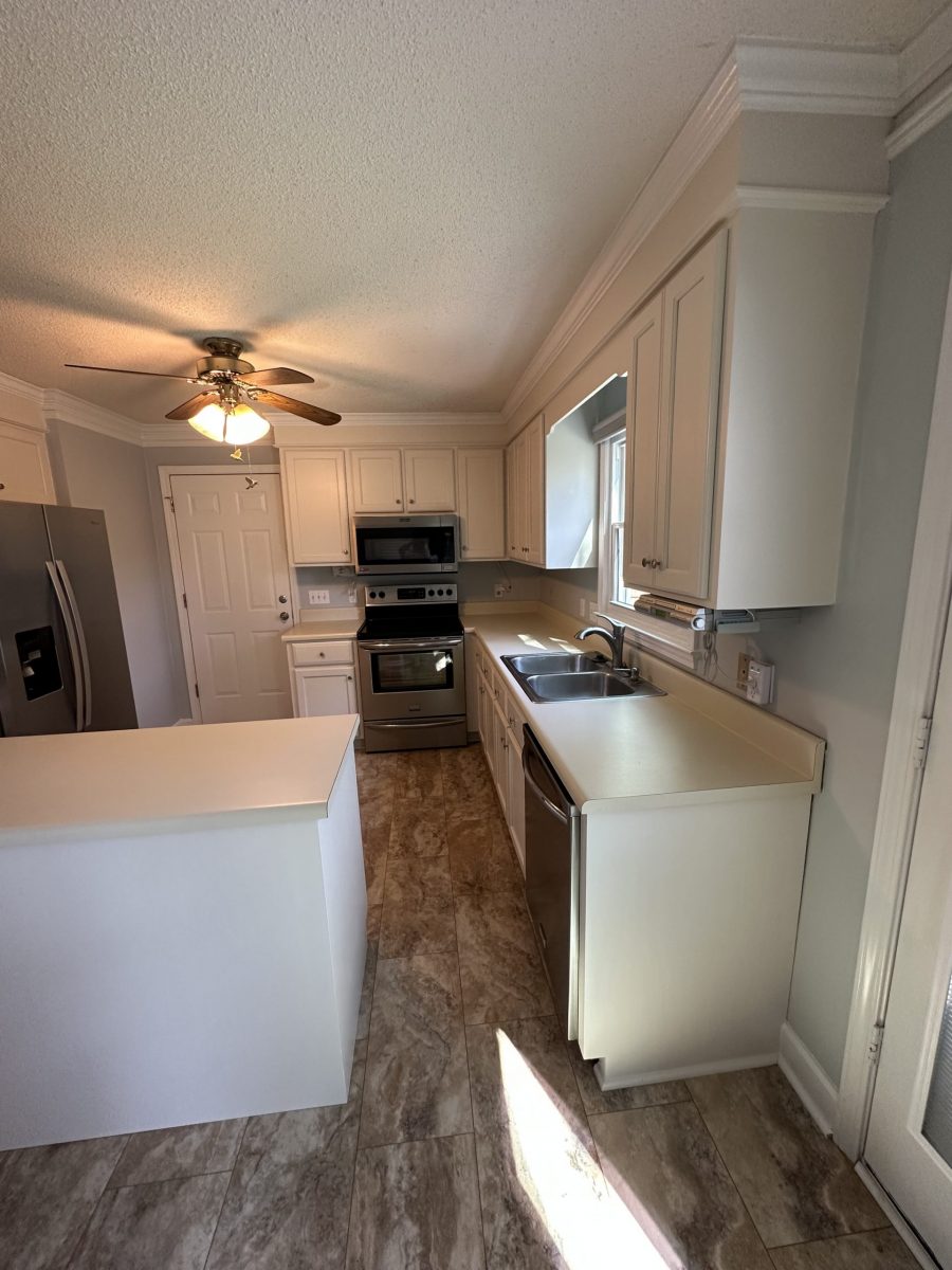 Greenville, SC Cabinet Painting Professionals Preview Image 2