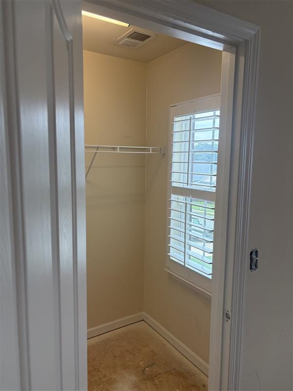 Closet Before Interior Painting Preview Image 6