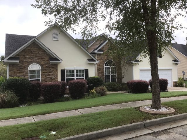 exterior repainting of a home in Loganvillle, GA