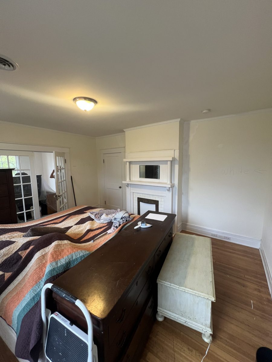 room in house with furniture pulled away from walls Preview Image 1