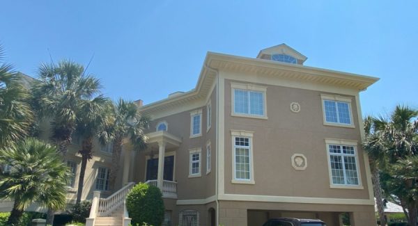 4 Signs of Stucco Damage