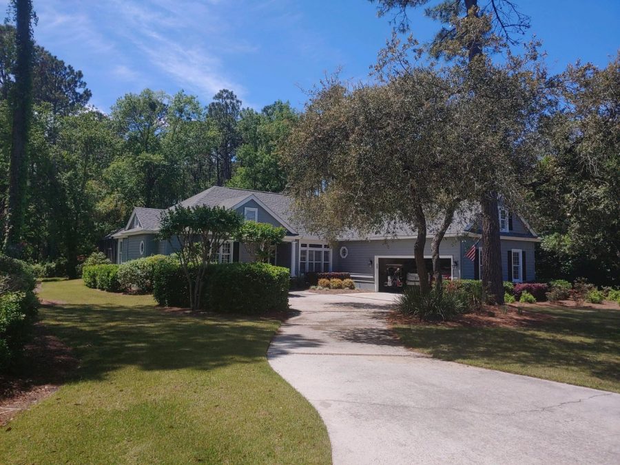 Driveway leading to the house Preview Image 2