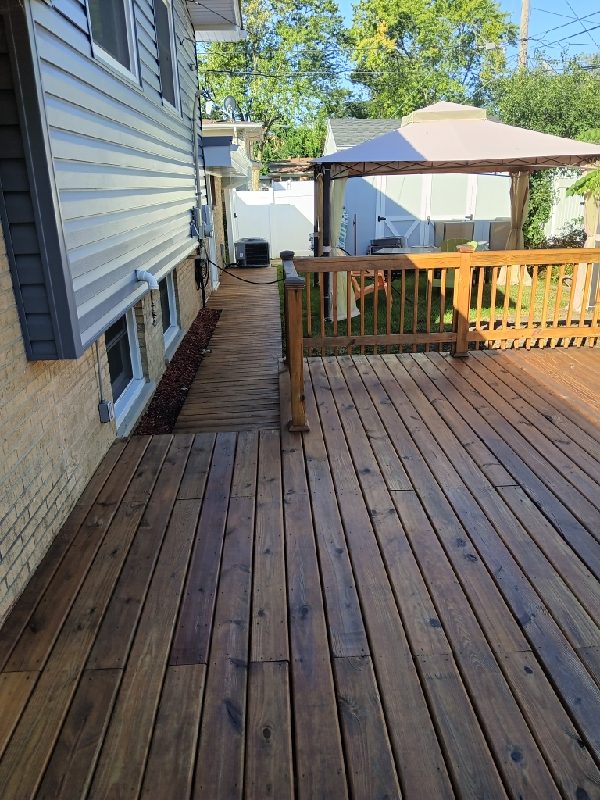 Deck Staining Chicago Heights, IL