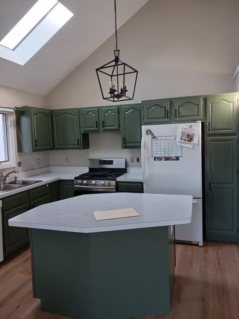 Professional Cabinet Painting and Refinishing