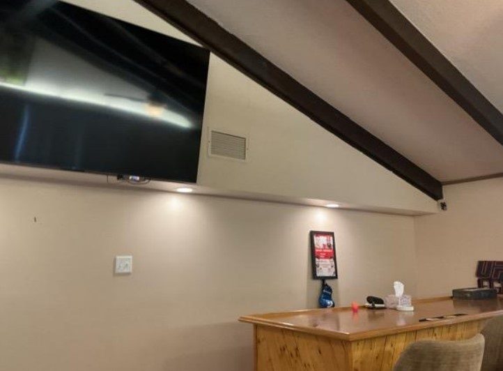 living room wall Preview Image 2