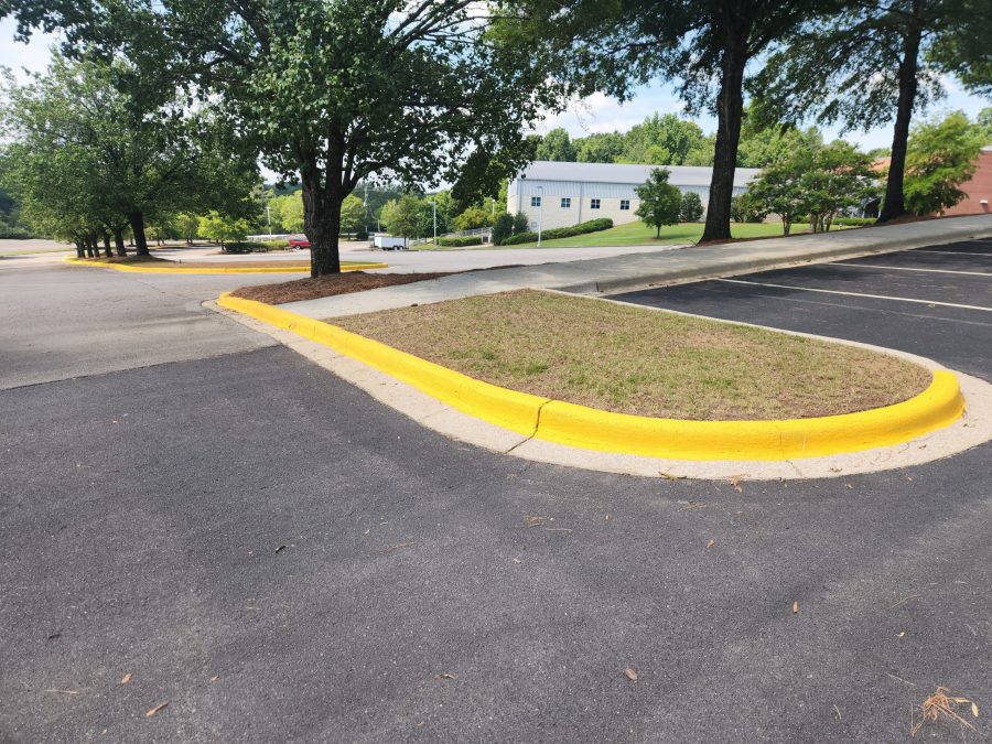 Yellow Curb Parking Lot Painting Hoover, AL Preview Image 1