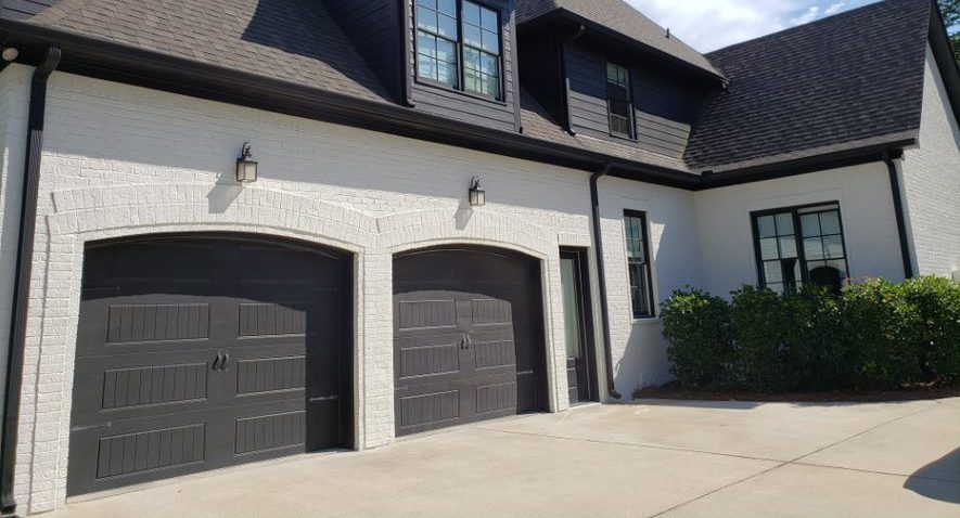 Exterior Garage Painted brick Preview Image 1
