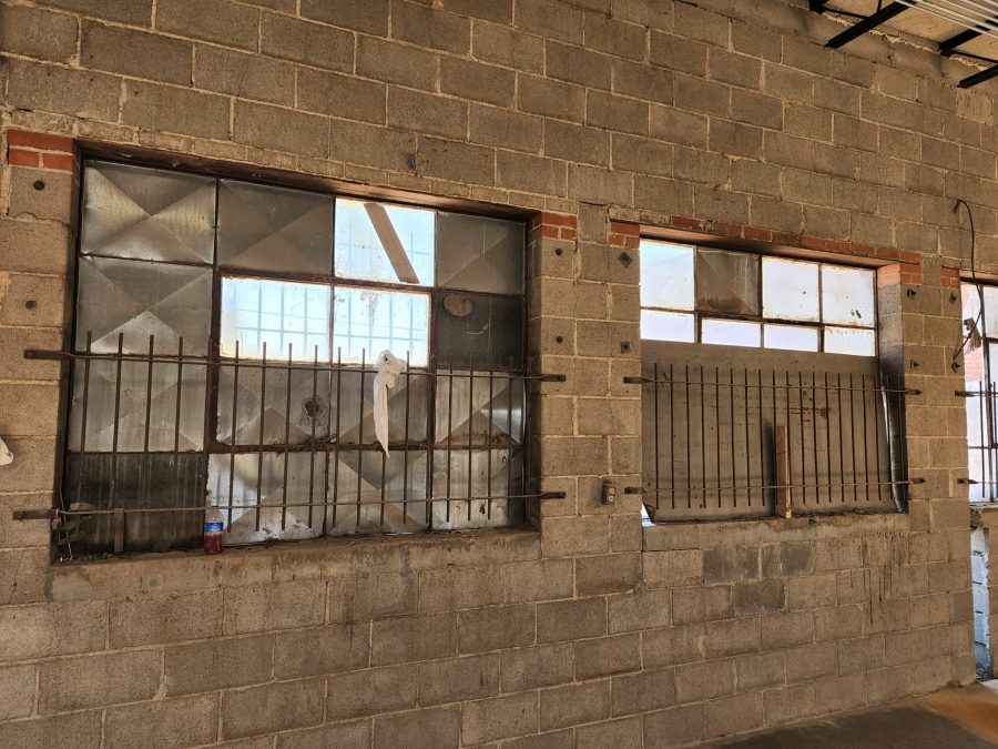 Professional Window Restoration Before Preview Image 7