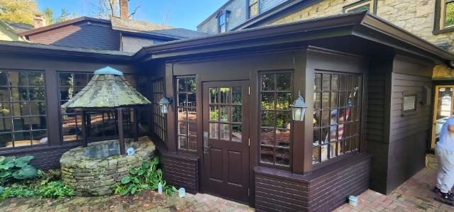 photo of repainted stockton inn Preview Image 2