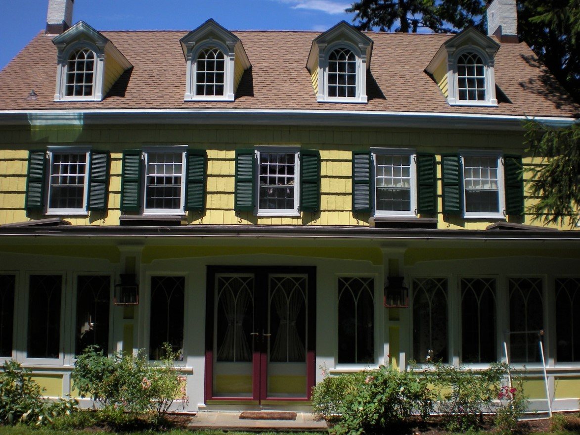 Painted home exterior in Babylon, NY