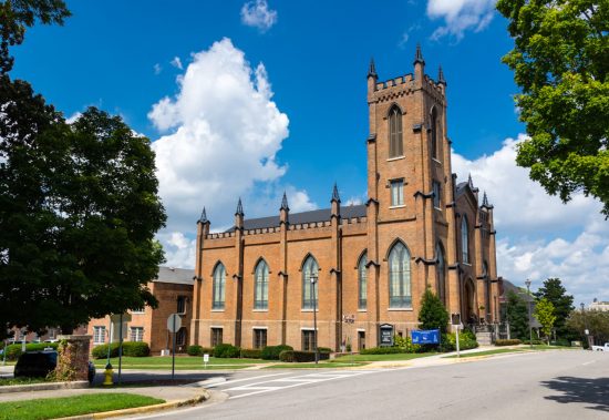 exterior of church building in huntsville, al