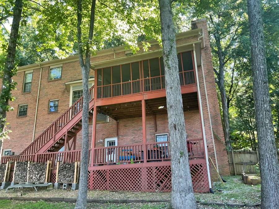 Full exterior painting of a 4 story home - before Preview Image 3