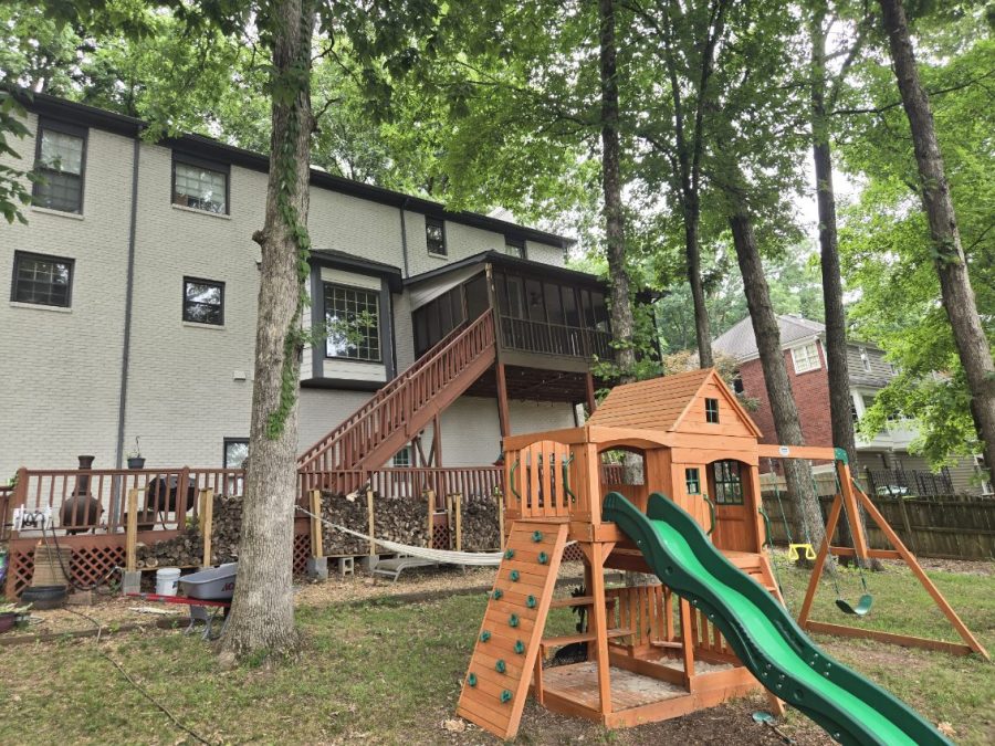 Full exterior painting of a 4 story home - progress Preview Image 8