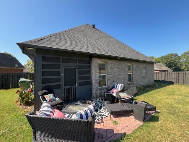 Exterior siding repair and painting - after Preview Image 12