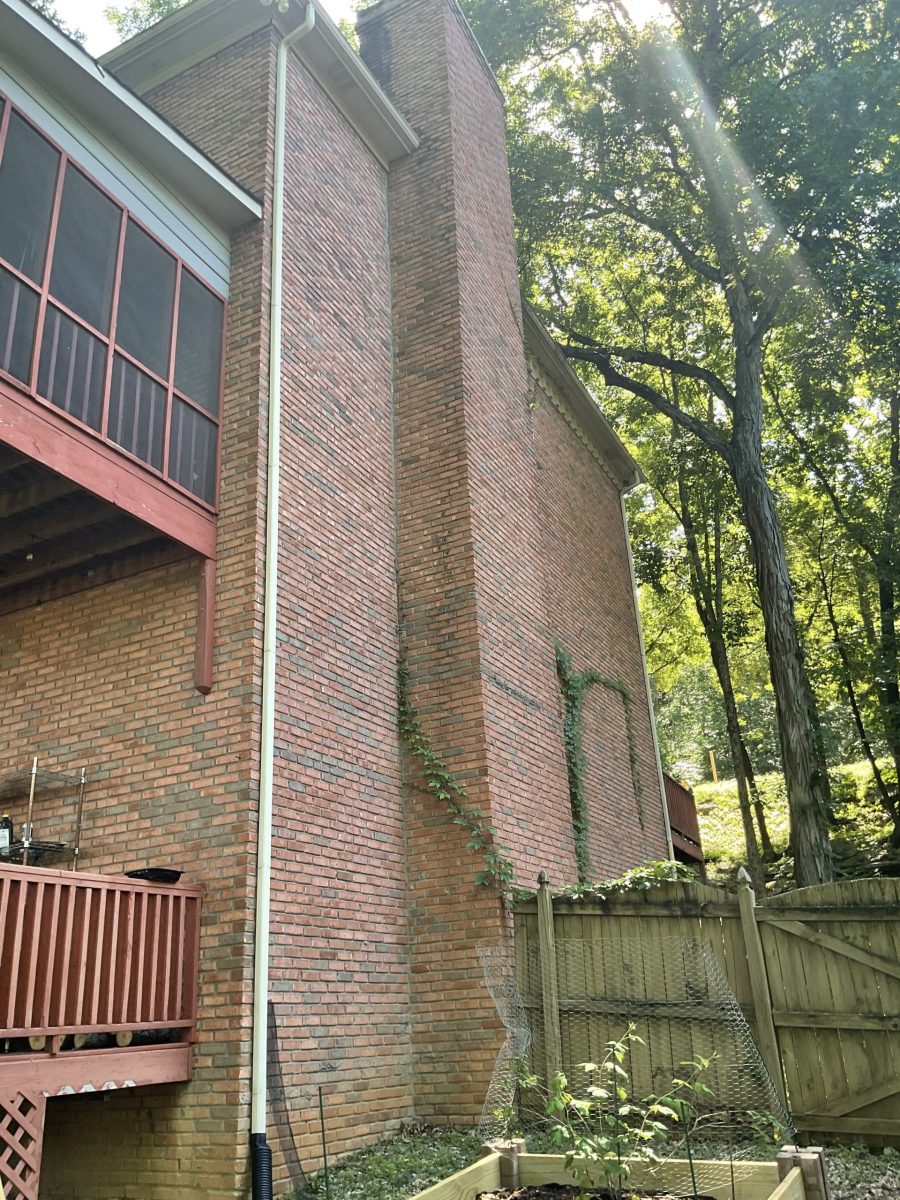 Full exterior painting of a 4 story home - before Preview Image 2