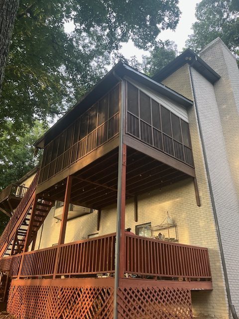 Full exterior painting of a 4 story home - after Preview Image 13