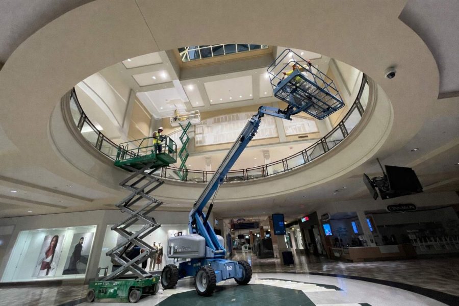 Shopping Mall Buford, GA - During Preview Image 15