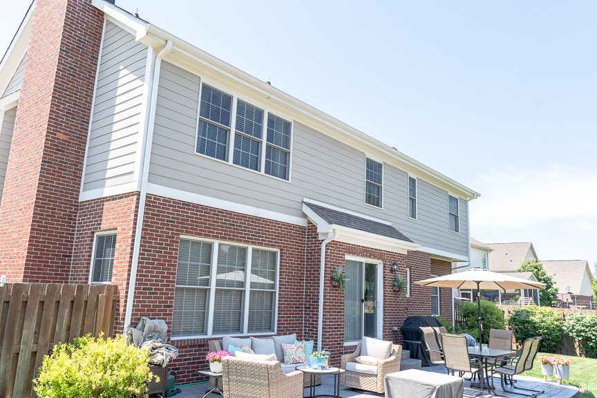 corner view of b ack of home after painting Preview Image 5