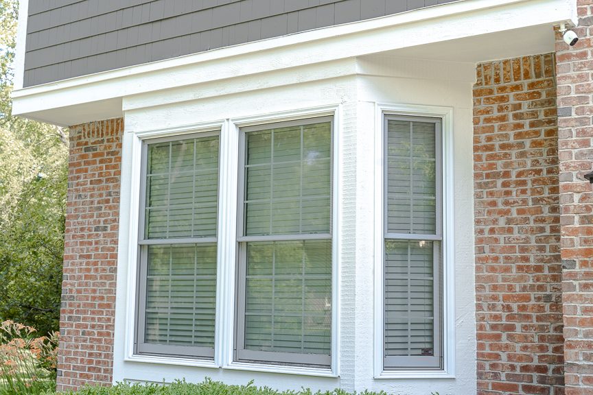 white painted bay window trim Preview Image 3