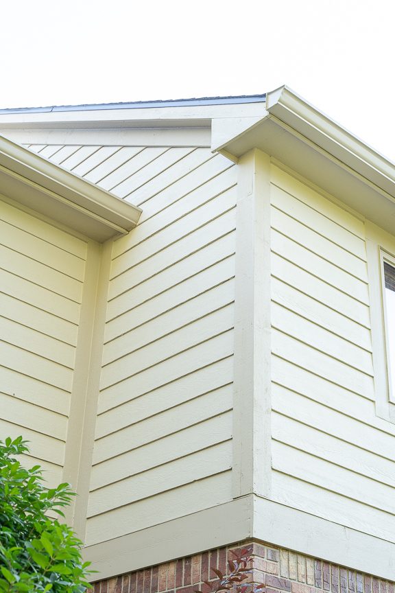corner area after painting - siding and trim Preview Image 9