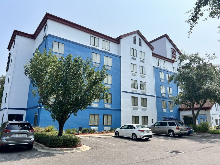 Exterior Repaint of Hotel Preview Image 3