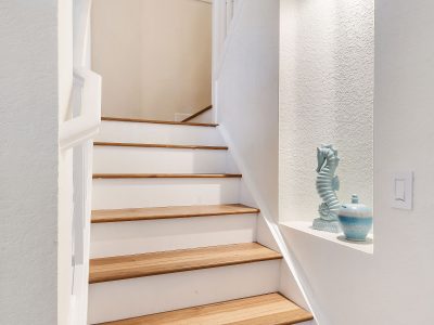 residential-interior-staircase-painting
