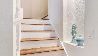 residential-interior-staircase-painting