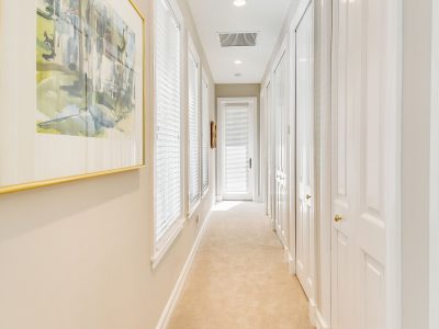 residential-interior-hallway-painting