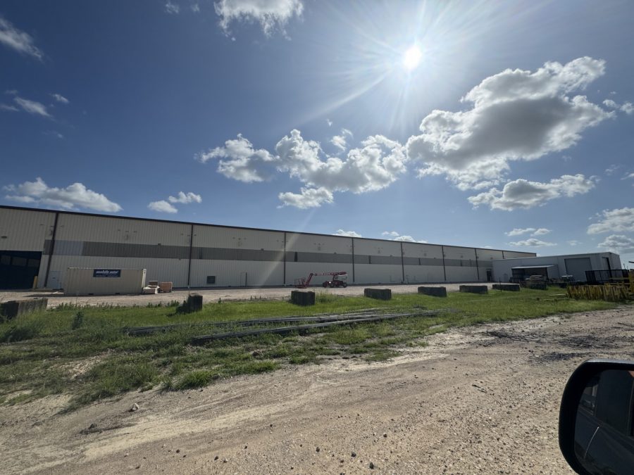 warehouse exterior after painting houston, tx Preview Image 1