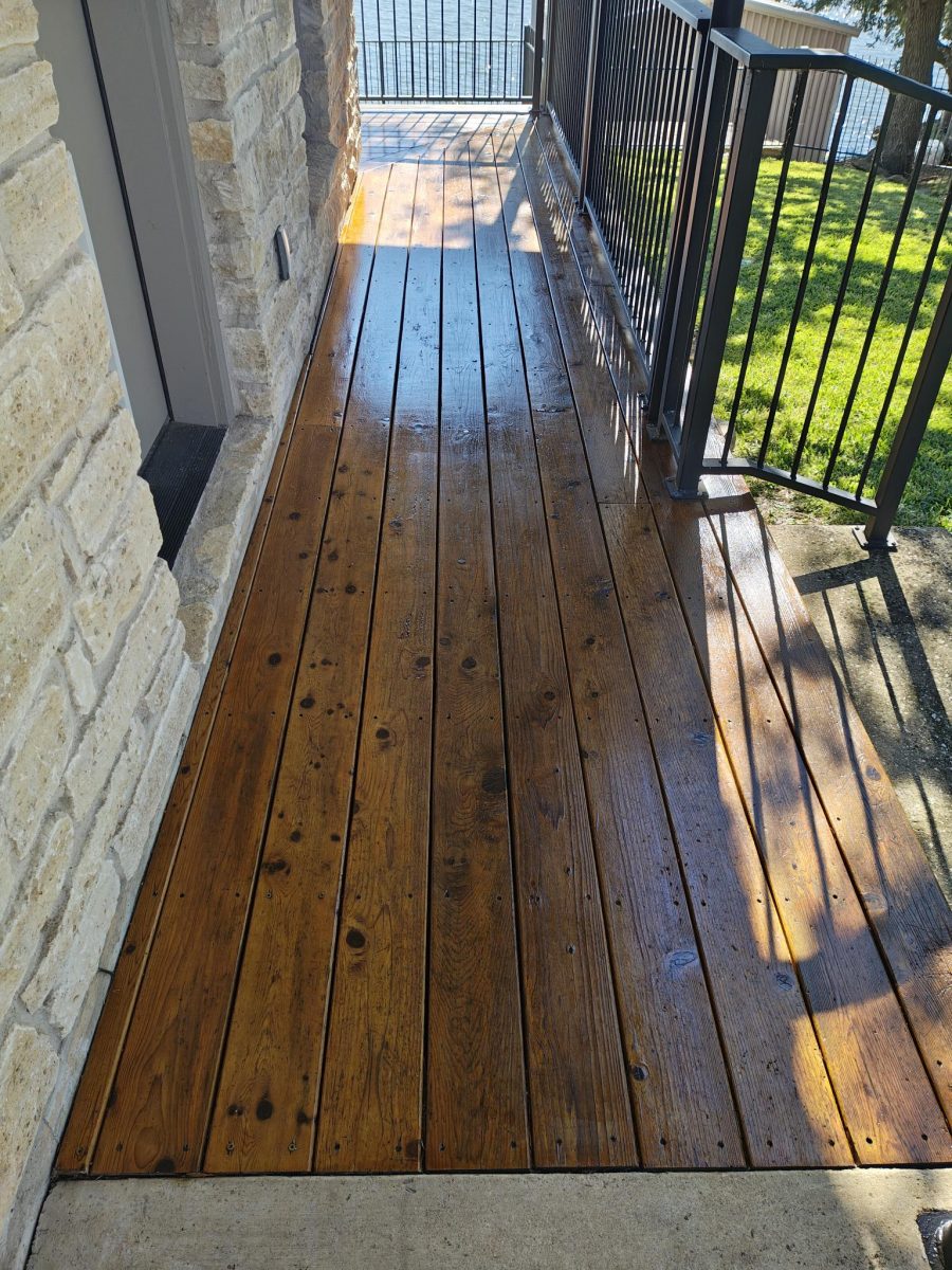 Professional Deck staining in Burnet, TX Preview Image 3